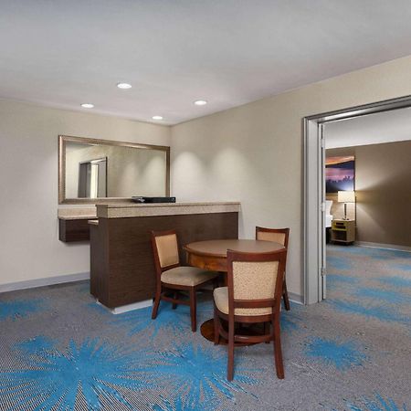 Days Inn By Wyndham Klamath Falls Buitenkant foto