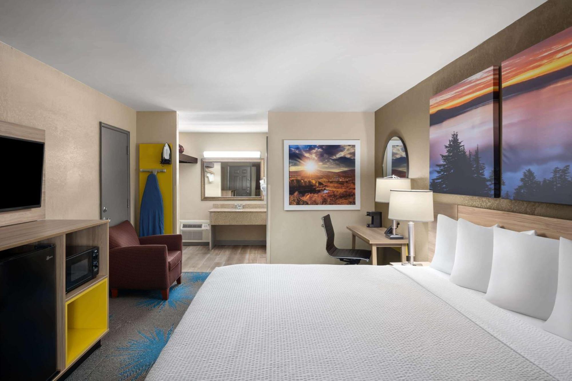Days Inn By Wyndham Klamath Falls Buitenkant foto