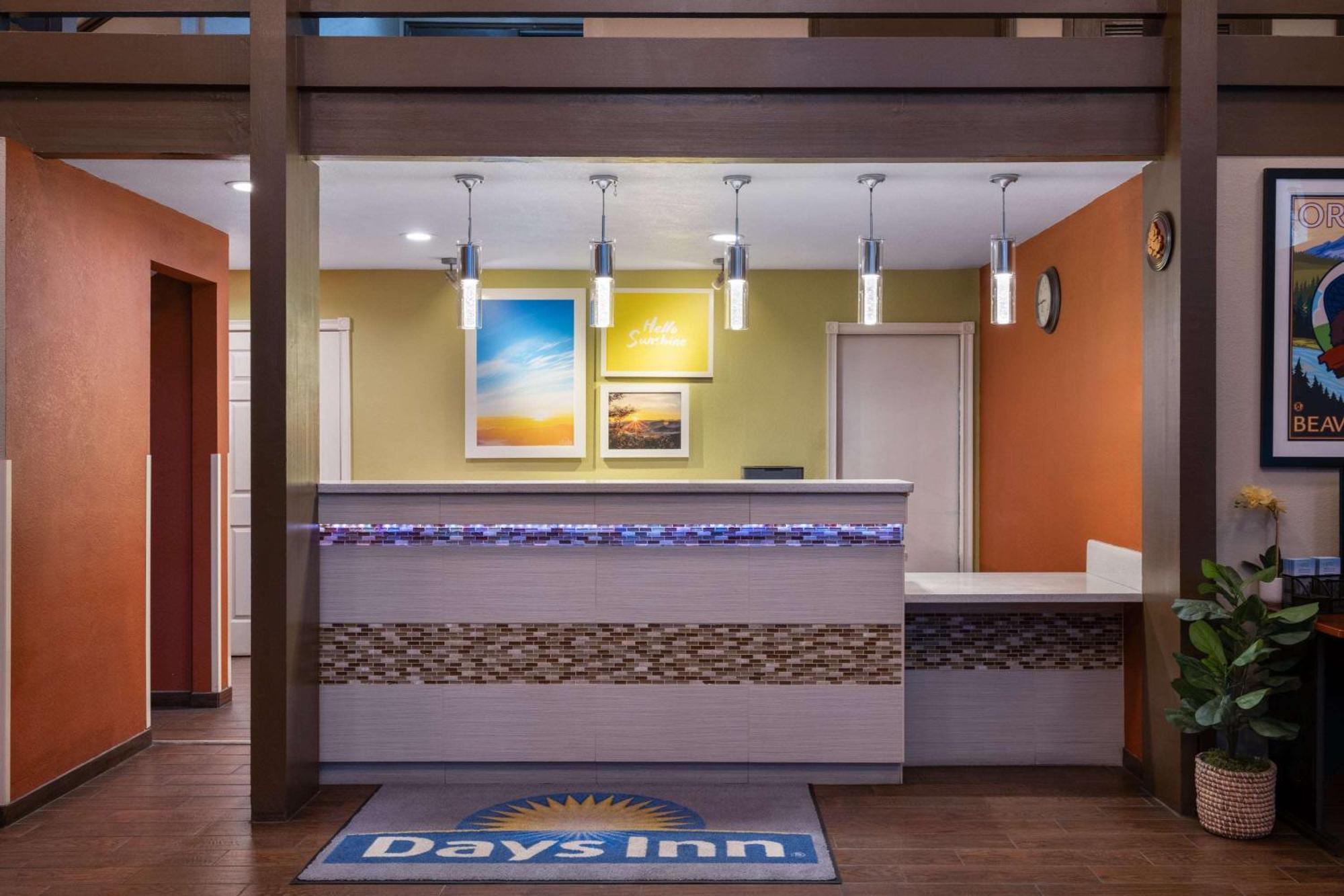 Days Inn By Wyndham Klamath Falls Buitenkant foto
